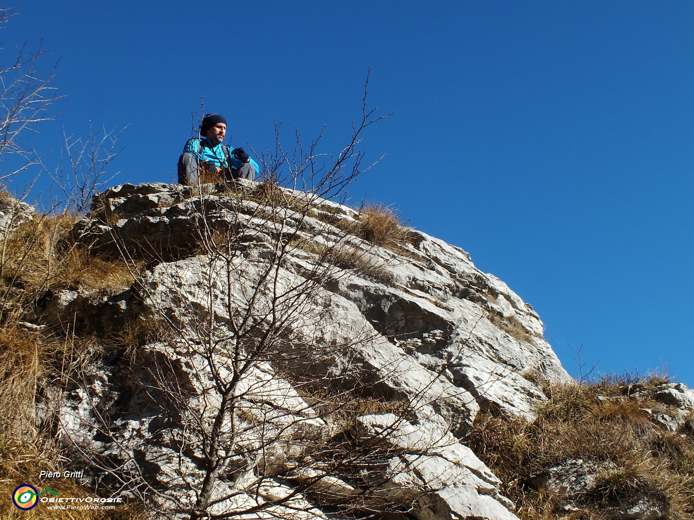 54 In vetta al Monte Ocone (1410 m).JPG